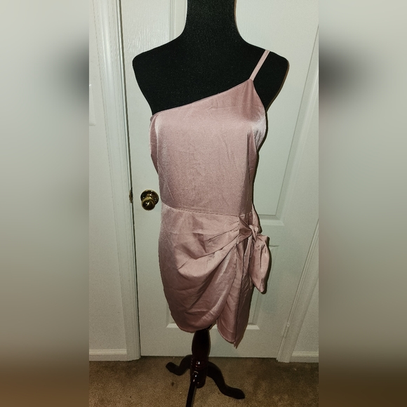 NWT! LULUS MINI DRESS! - Picture 7 of 12